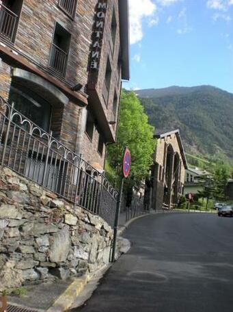 Hotel Montane - Photo2