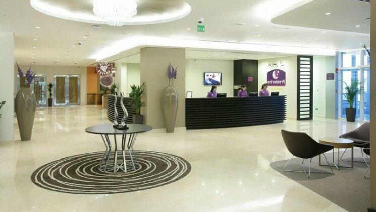 Premier Inn Abu Dhabi International Airport - Photo3