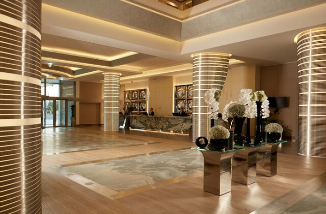 Royal M Hotel & Resort Abu Dhabi - Photo4