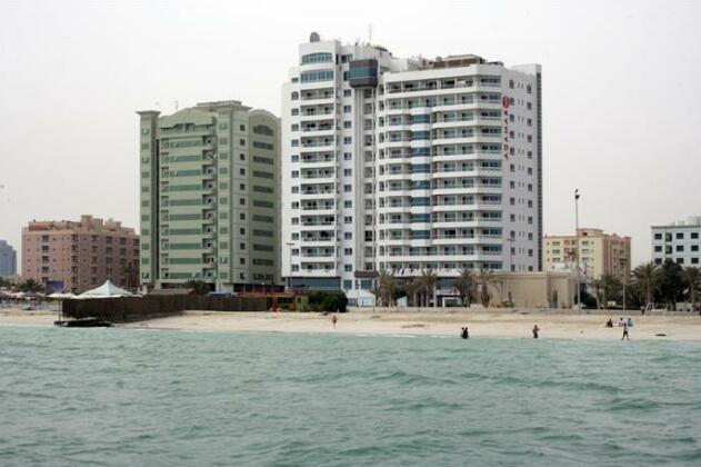 Ramada Beach Hotel Ajman - Photo2
