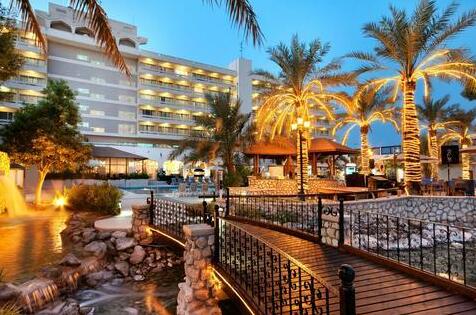 Radisson Blu Hotel & Resort Al Ain - Photo2