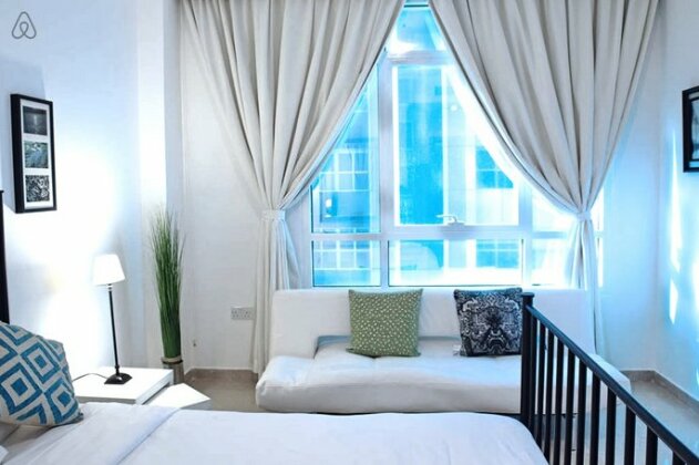 1 Bed Apartment At Marina Crown Near Barasti Beach - Photo4