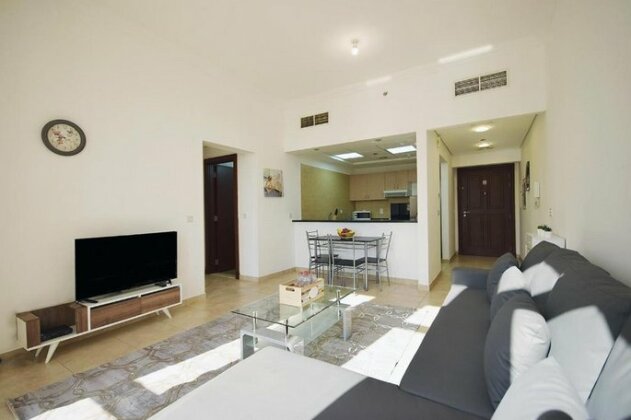 1br Canal Residence With Parking Dubai Sports City - Photo3