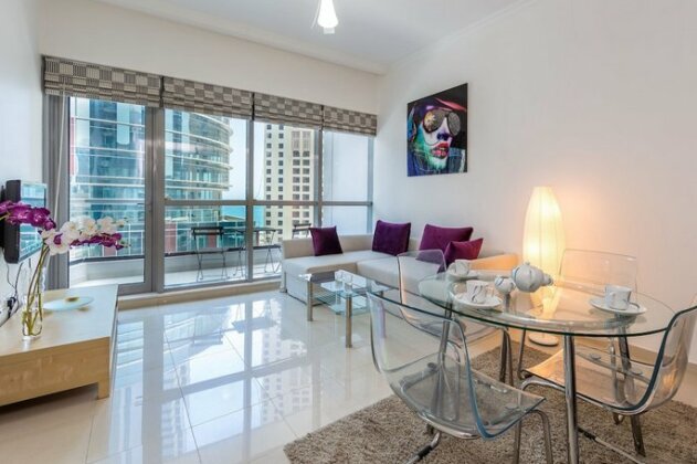 Bay Central West Dubai Marina by Deluxe Holiday Homes - Photo2