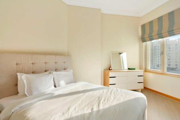 Bespoke Residences - 2 Bedroom Apartment with Beach Access 412 - Photo3