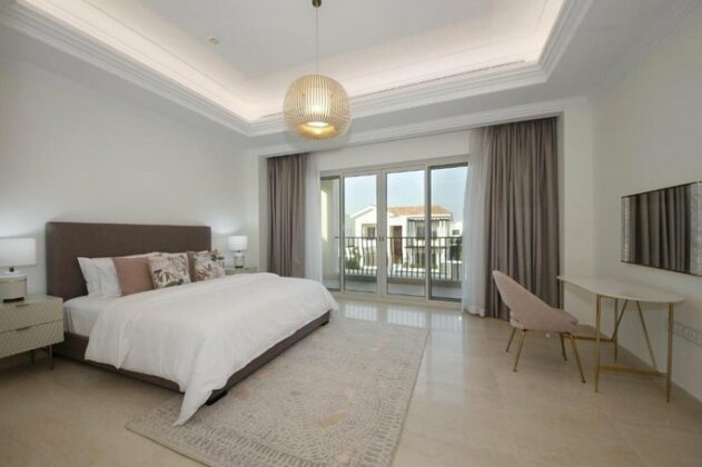 Brand New 4 Bedroom Villa- District One Meydan Dubai - Photo5