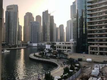 Distinctive 4-BR Villa Dubai Marina