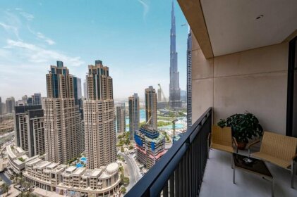 Fantastay - Towering Burj Khalifa view - BLVD Crescent Tower