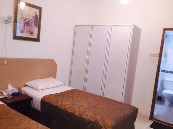 Gold Plaza Guest House - Photo3