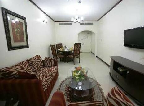 Imperial Hotel Apartments - Photo4