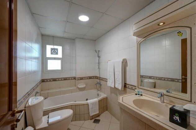 J5 Four Bedroom Villa Holiday home in Mirdif - Photo3