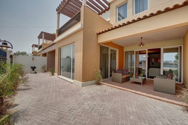 J5 Villas Holiday Homes Barsha Gardens