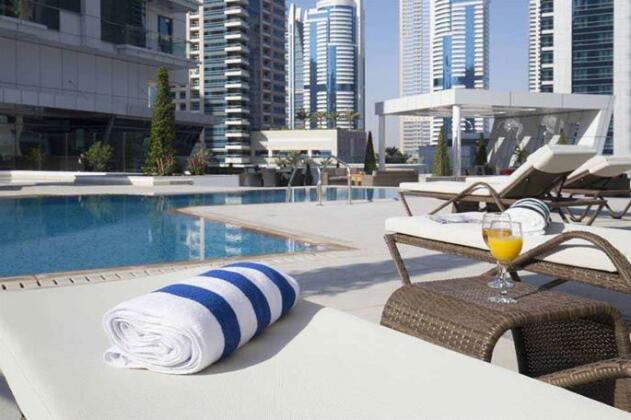 La Verda Suites & Villas Dubai Marina - Photo4