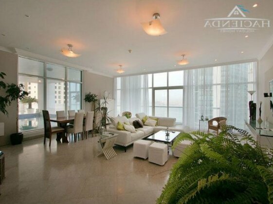 Luxurious Penthouse with a Private Pool - Photo2