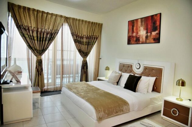 Luxury 4 Bedroom Apartment in Marina - Photo4