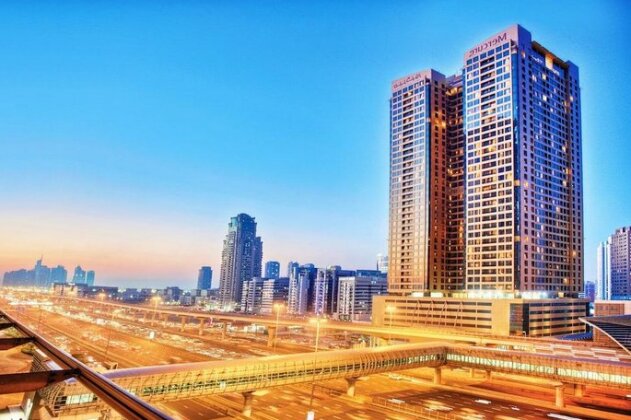 Mercure Dubai Barsha Heights Hotel Suites