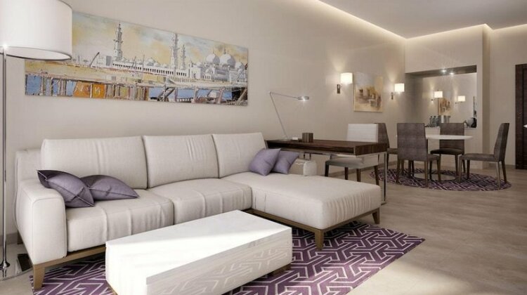 Mercure Dubai Barsha Heights Hotel Suites - Photo5