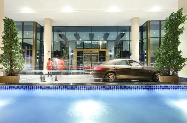 Metropolitan Hotel Dubai - Photo2