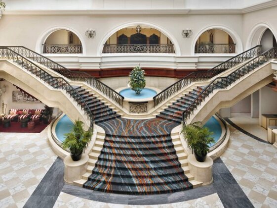 Movenpick Hotel & Apartments Bur Dubai - Photo2