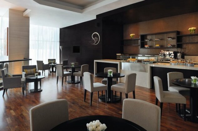 Movenpick Hotel Jumeirah Lakes Towers Dubai - Photo5