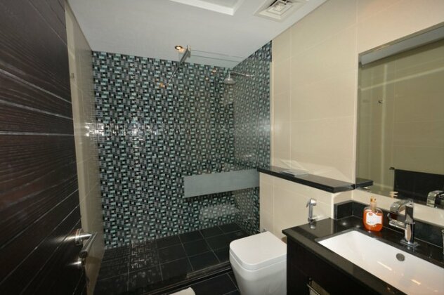 One Bedroom Apartment in Cayan Tower by Deluxe Holiday Homes - Photo3