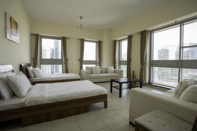 One Perfect Stay - Executive Tower - Photo3