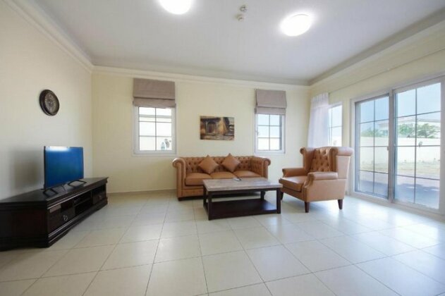 Piks Key-JVC-Vibrant Self-Contained 2 Bedroom Villa in JVC - Photo3