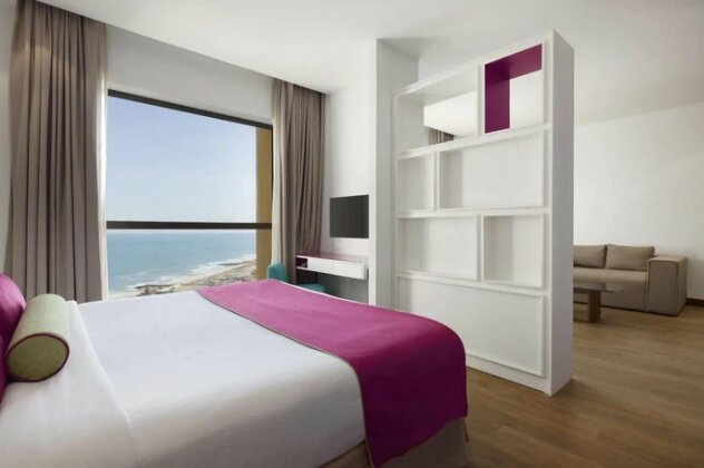 Ramada Hotel and Suites by Wyndham Dubai JBR - Photo5