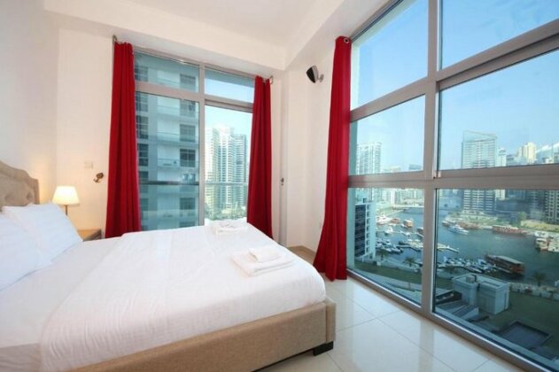 Signature Holiday Homes - Luxury 2 Bedroom Apartment Marina DEC Tower - Photo2