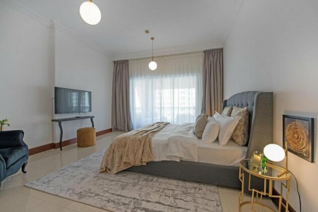 Spectacular Stylish and Spacious 3 BR Holiday Home - Photo4