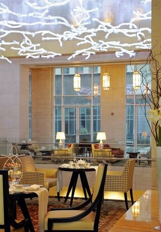 The Ritz-Carlton Executive Residences - Photo3