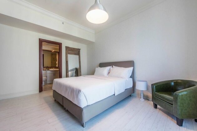 Three Bedroom Apartment in Dubai Marina by Deluxe Holiday Homes - Photo3