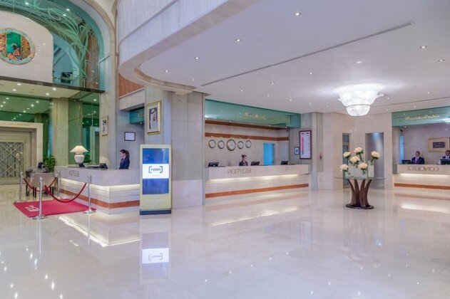 Crowne Plaza Dubai Apartments - Photo3