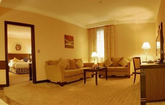 Sharjah Palace Hotel - Photo2