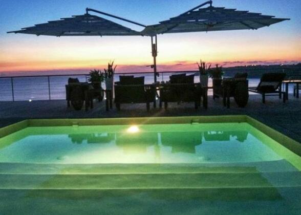 CeBlue Villas & Beach Resort - Photo4