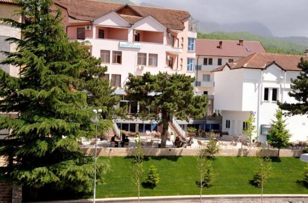 Hotel Vllaznimi - Photo2