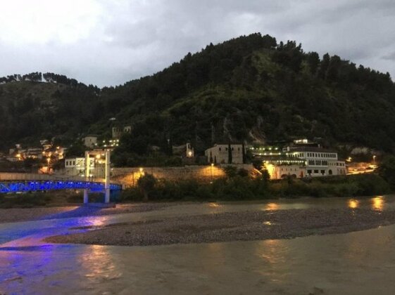 Buda Homestay Berat - Photo2