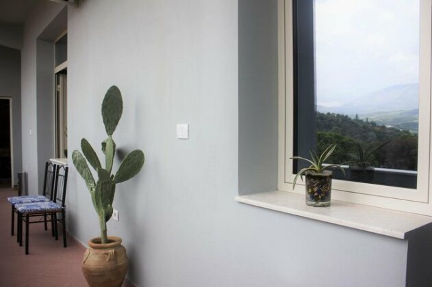 Dena Guesthouse & Art - Photo3
