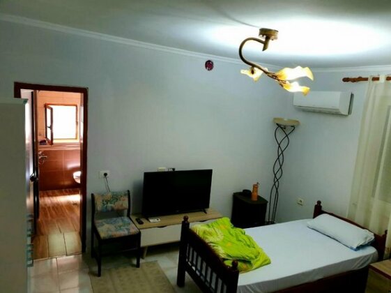 Eni Guesthouse - Photo3