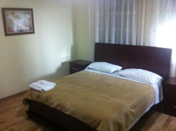 Guesthouse Familja - Photo3