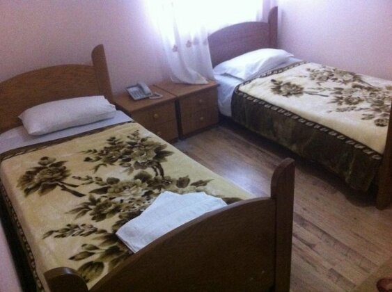Guesthouse Familja - Photo5