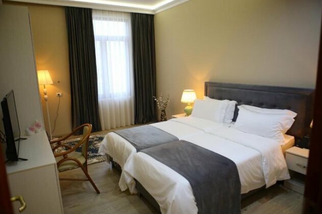 Hotel Colombo Berat - Photo4