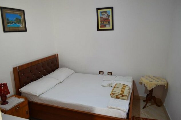 Tomor Shehu Guest House - Photo4