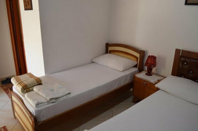 Tomor Shehu Guest House - Photo5