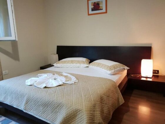 Borshi's Place - Photo4