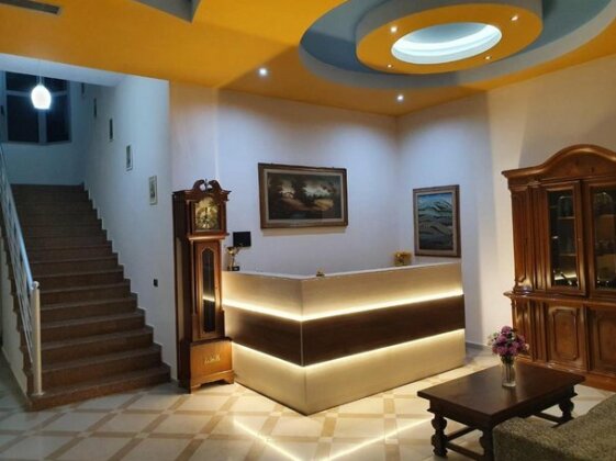 Gurguri Hotel - Photo2