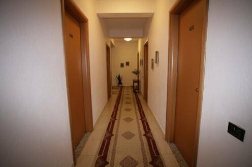 Hotel Nais Durres - Photo2