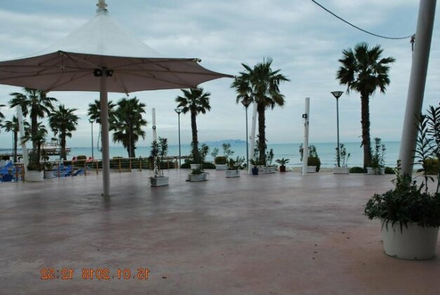 Lushi's Sea View Apartment - Photo2