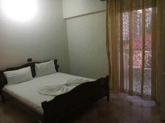 Papa Durres - Photo3