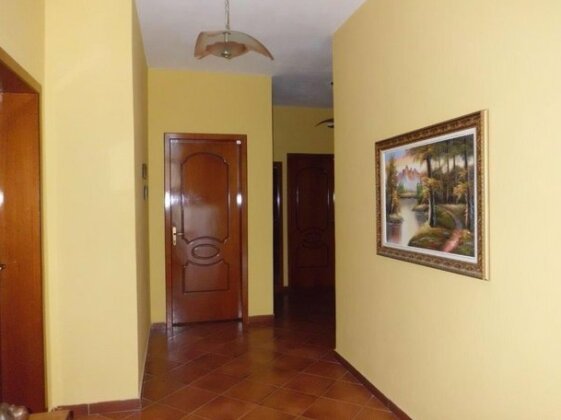 Red Rose Guest house - Photo2